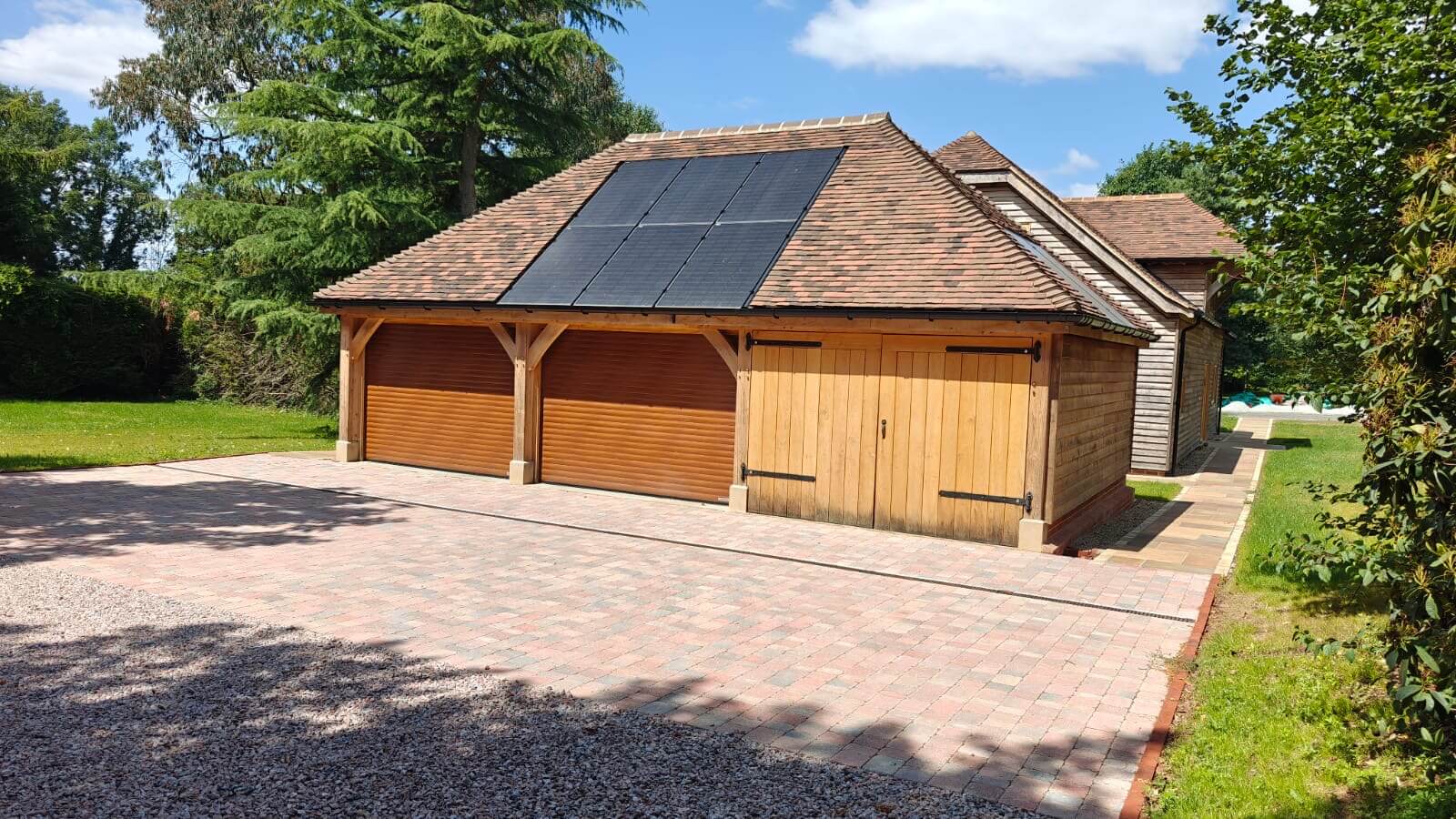Kent Garage Oak Frame Building - New Build Kent, Sussex, Oak Frame - Self Build