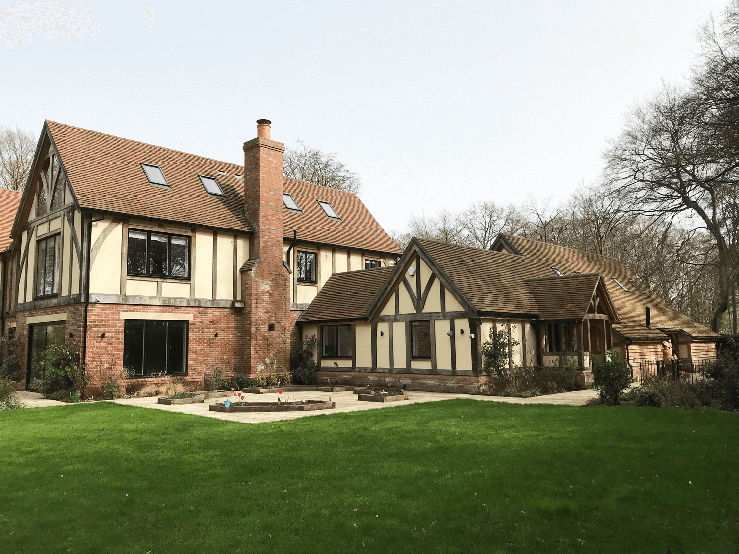 sackville_oak_frame_house_garaging_surrey_sussex_kent_house_self_build ...