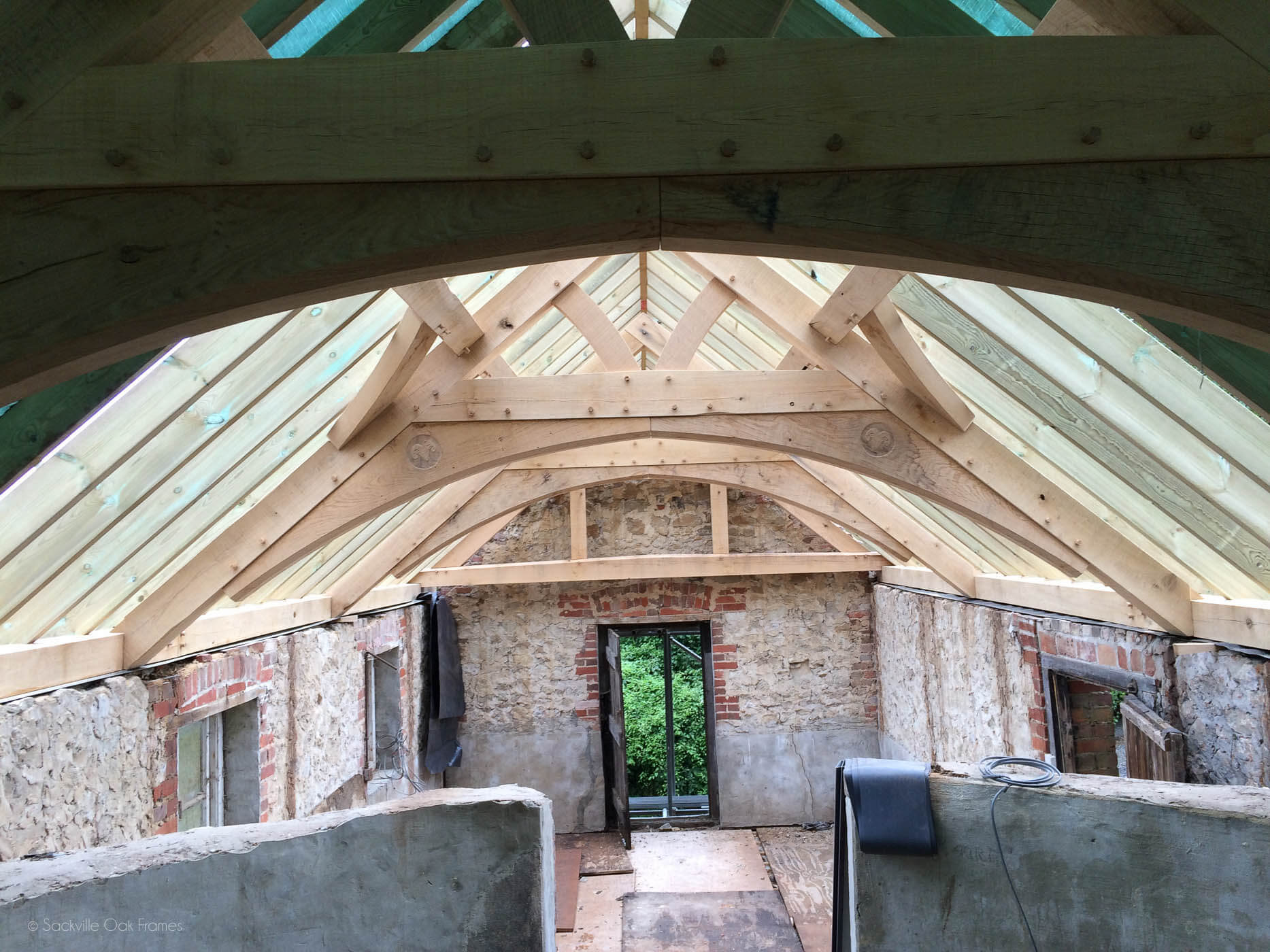 Sackville Oak Frames - Oak Framed Roof - Restoration Project - Building With Glass